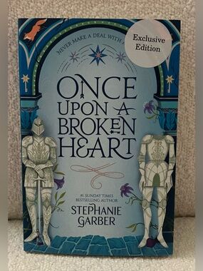 Stephanie Garber Once Upon a Broken Heart Waterstones Exclusive Book Blue Cover